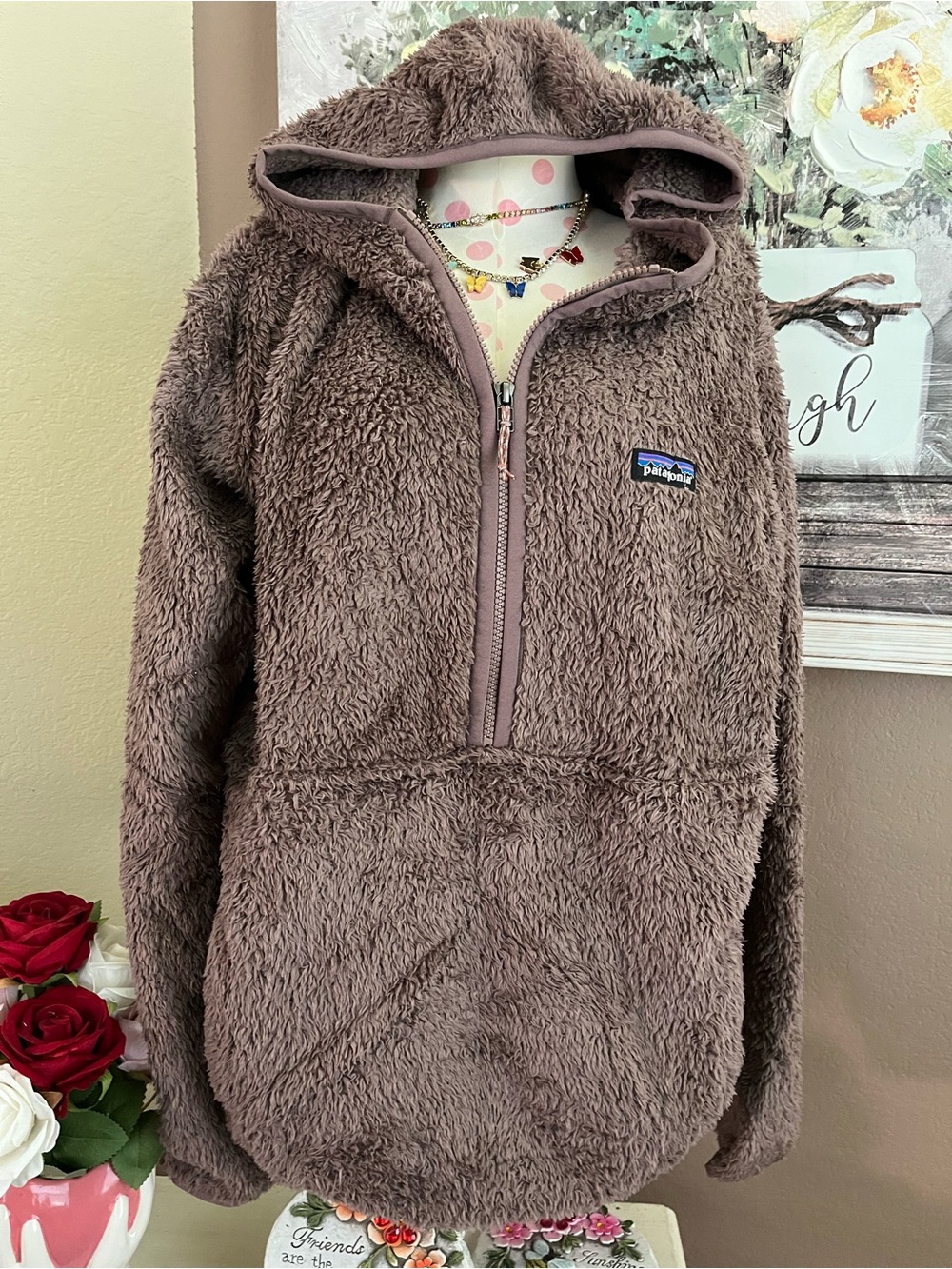 Patagonia Women’s Size Large  Brown Fleece Hooded Pullover Jacket